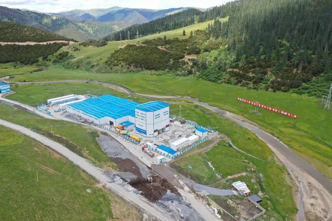 “站”立高原！GA黄金甲搅拌站助力川藏线建设！